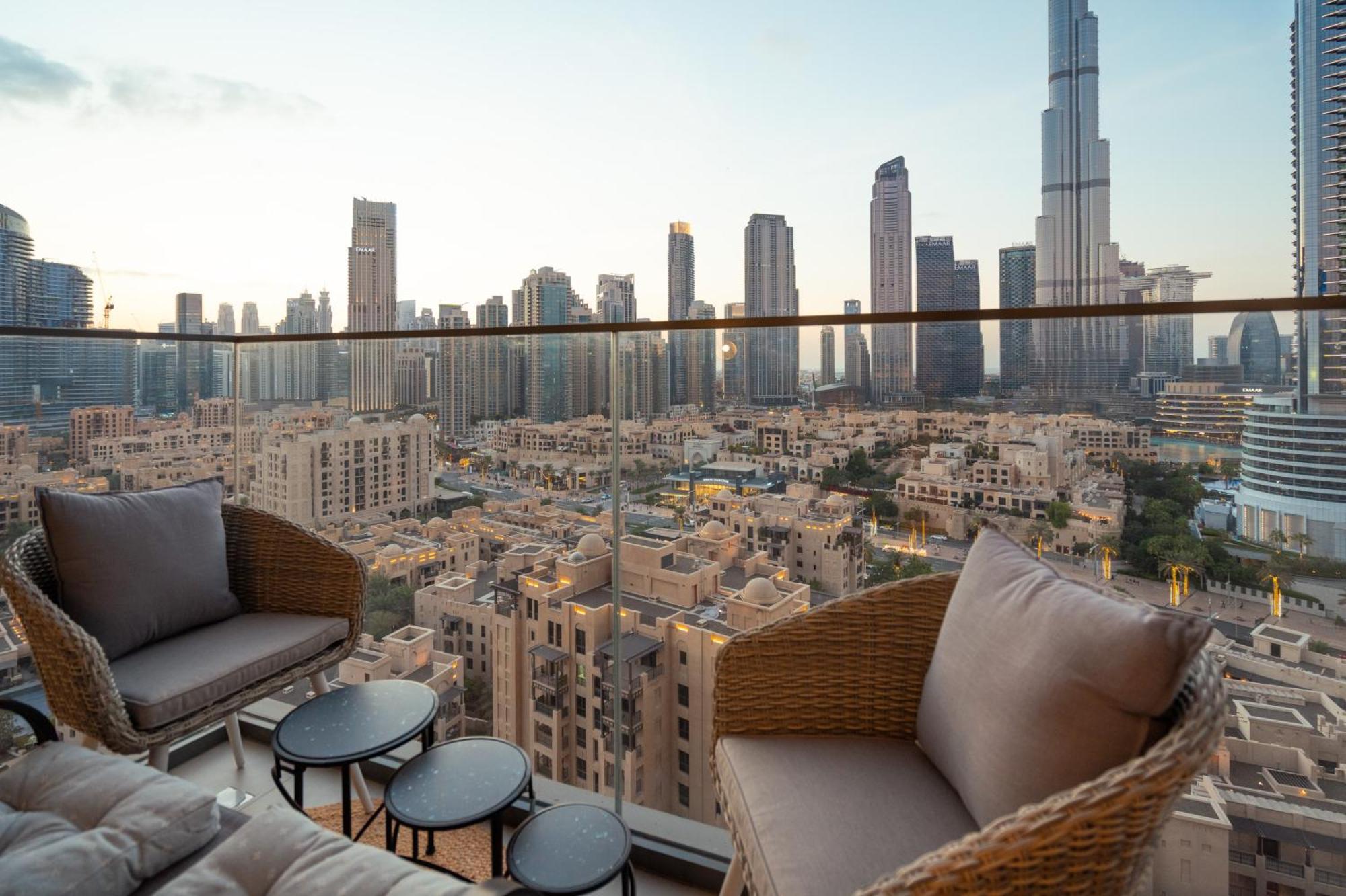 Prime Retreats @ Burj Royale By Emaar Apartment Dubai Ngoại thất bức ảnh