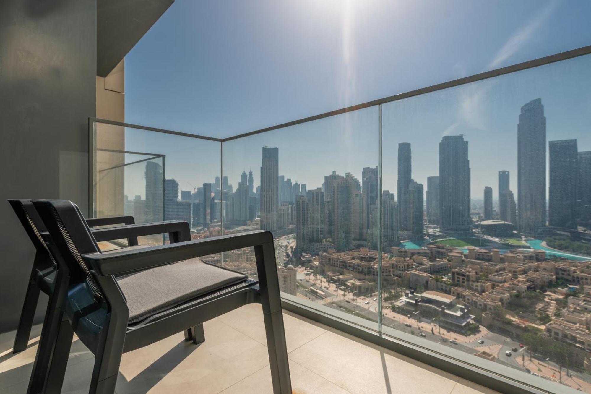 Prime Retreats @ Burj Royale By Emaar Apartment Dubai Ngoại thất bức ảnh