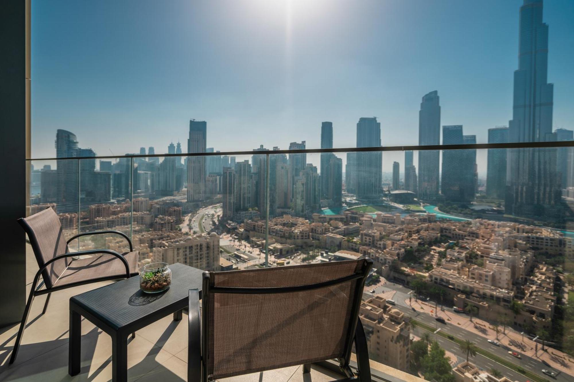 Prime Retreats @ Burj Royale By Emaar Apartment Dubai Ngoại thất bức ảnh