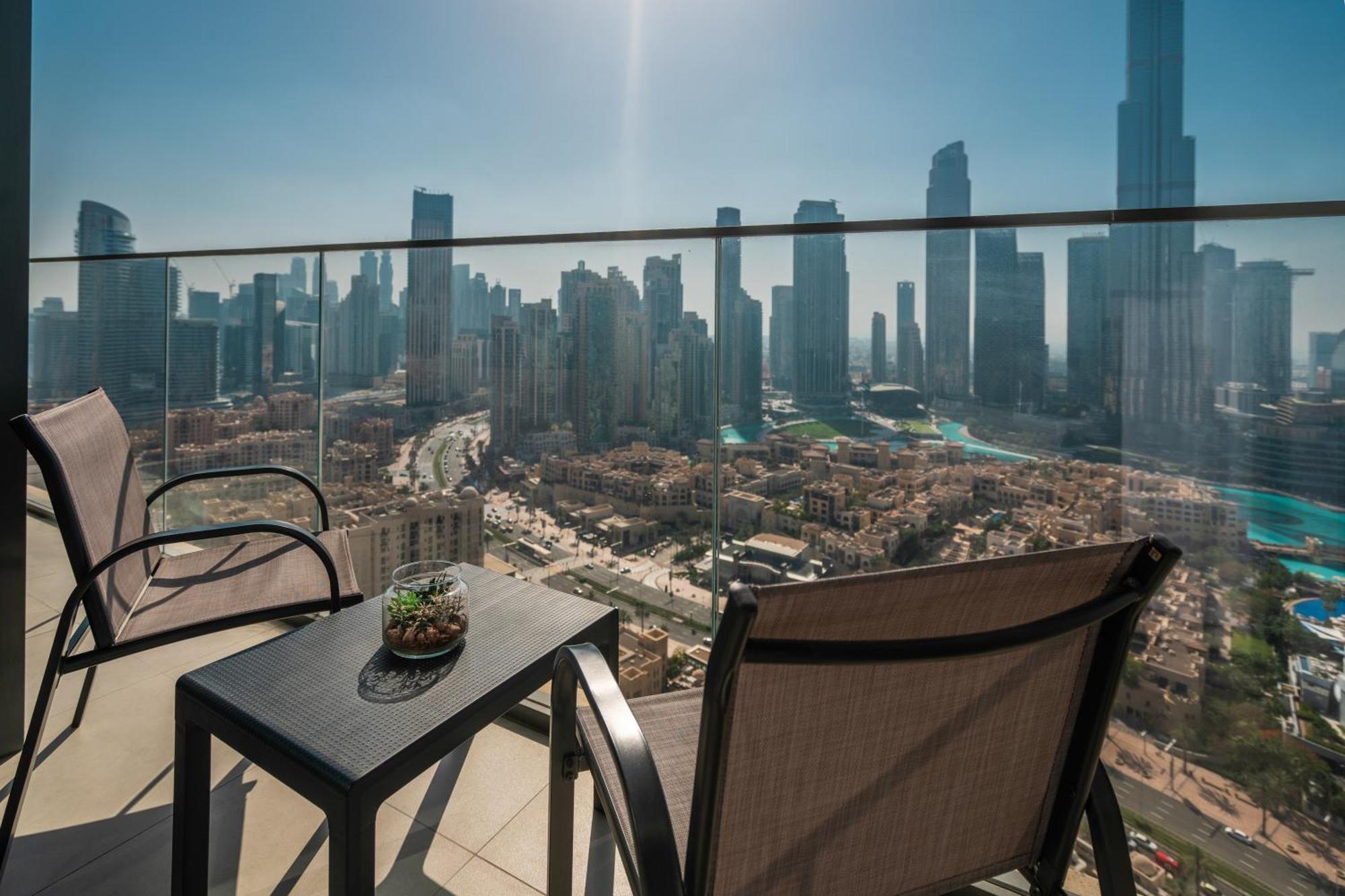 Prime Retreats @ Burj Royale By Emaar Apartment Dubai Ngoại thất bức ảnh